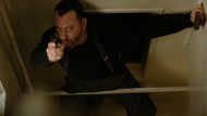 Leon finally saves Mathilda at the end. (Image via Columbia Pictures)
